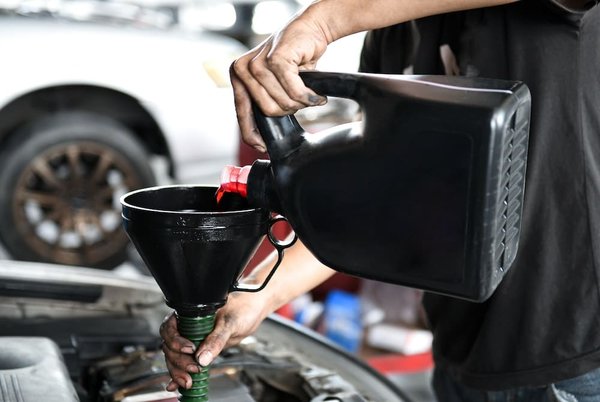 Astuces pour l'entretien et la lubrification avec l'huile moteur 2 temps